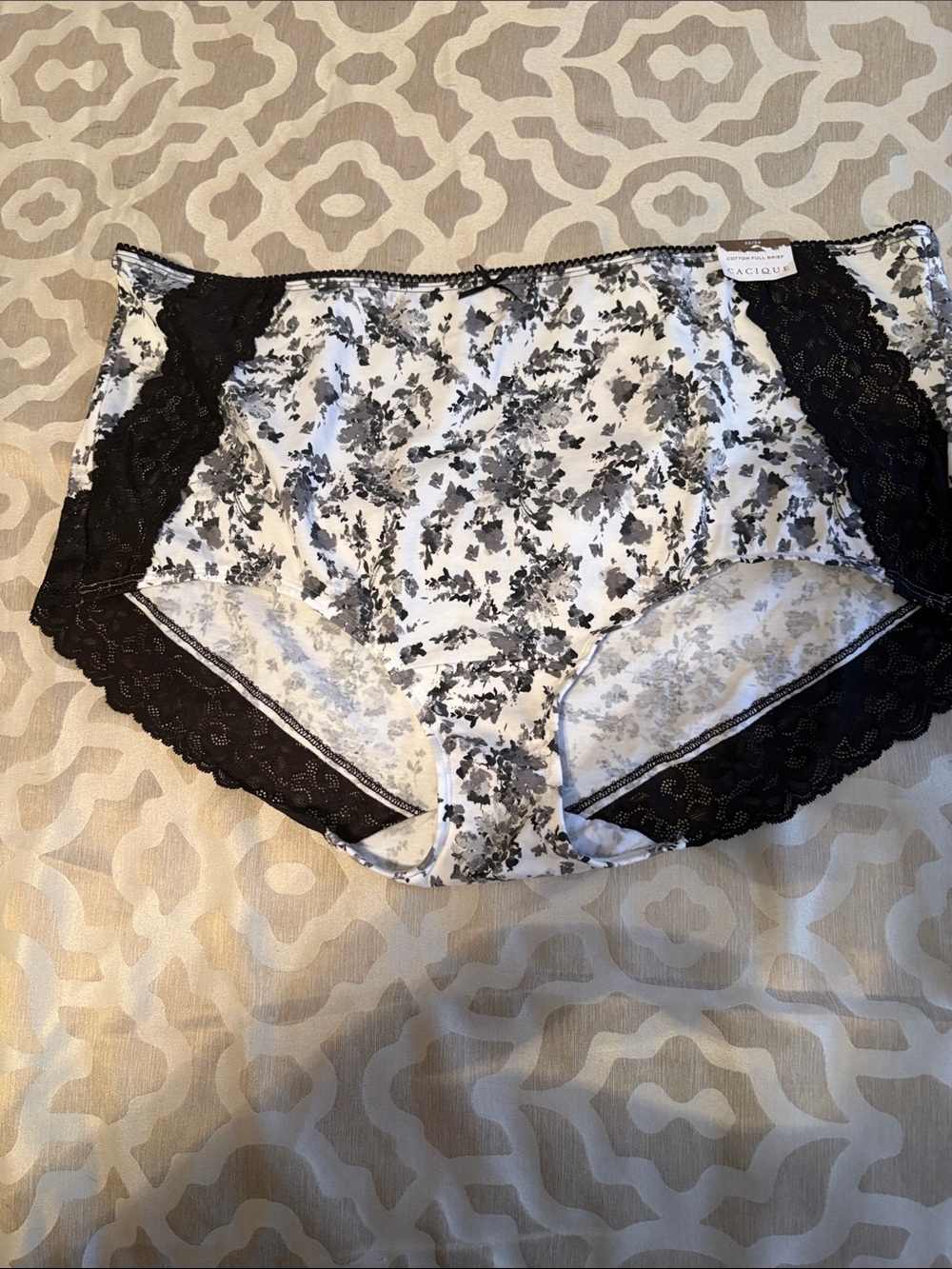 Cacique Black & White Floral Lace Hipster Brief